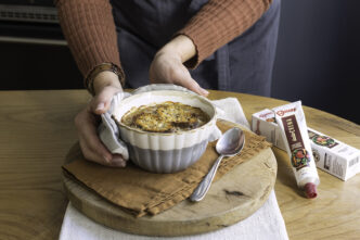 La Zuppa Di Cipolle3A Un Piatto