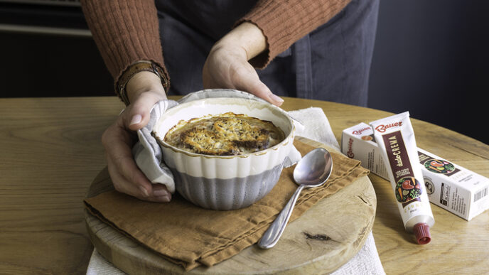La Zuppa Di Cipolle3A Un Piatto
