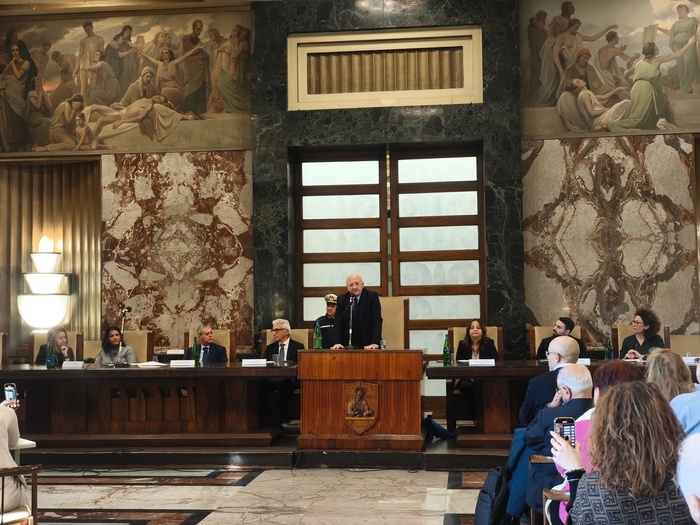 Lavori In Corso3A De Luca Annun