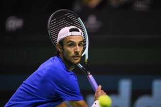 Lorenzo Musetti Avanza Agli Au