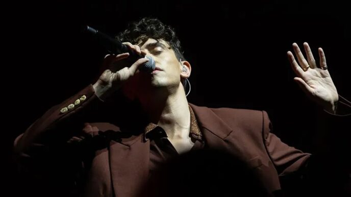 Michele Bravi Parla Di Bob Dyl