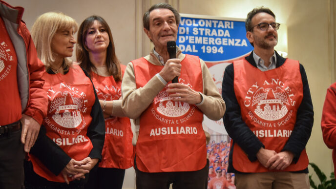 Milano Accoglie I Senza Tetto