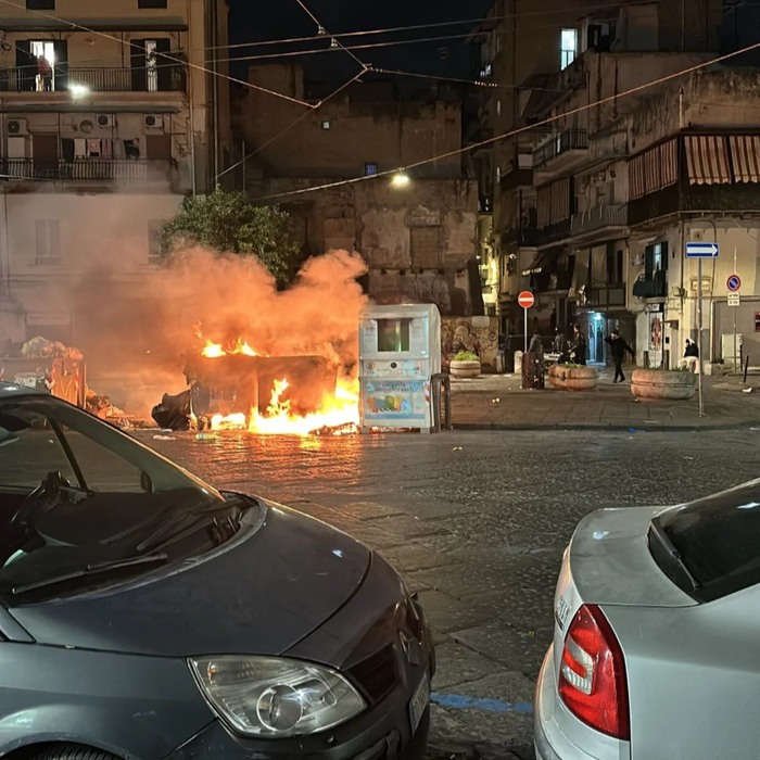 Napoli2C Guerriglia Urbana Nell