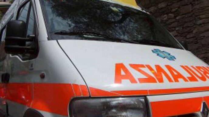 Napoli3A Anziana Derubata E Cad