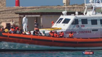 Nuovo Afflusso Di Migranti A L