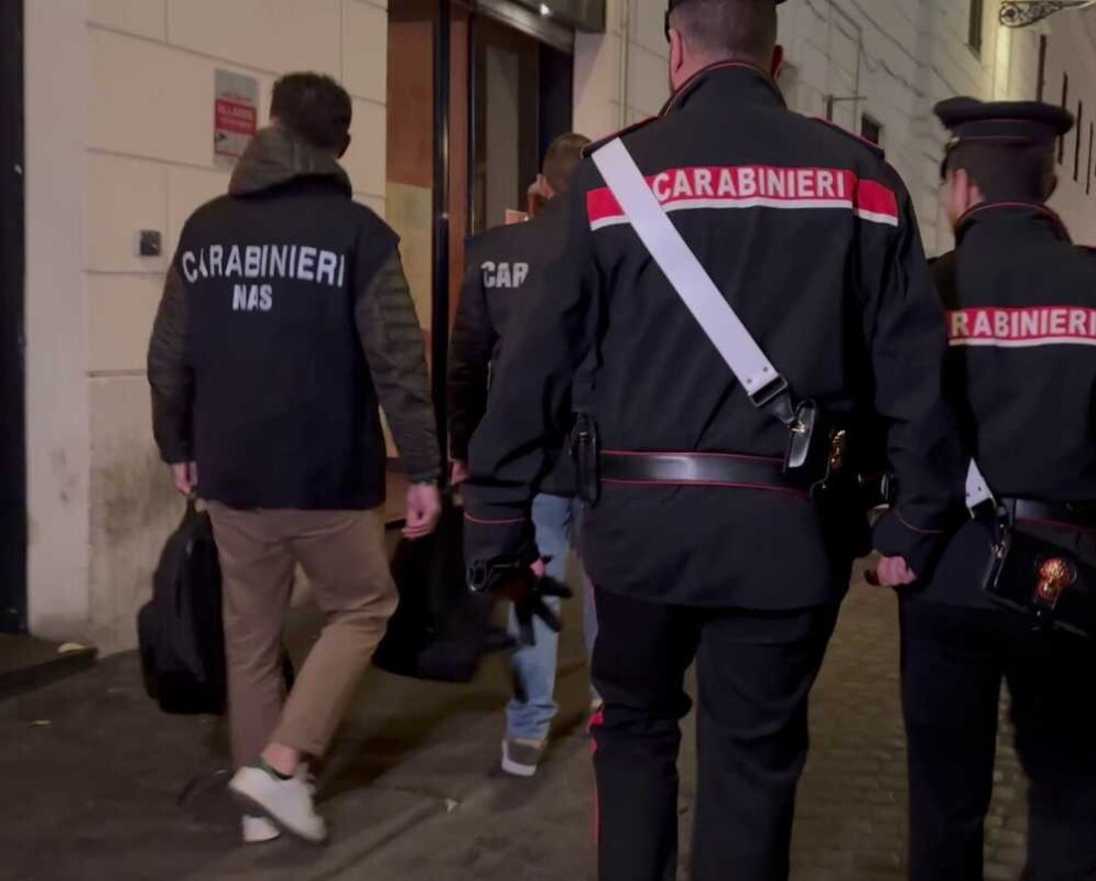 Operazione Dei Carabinieri A R