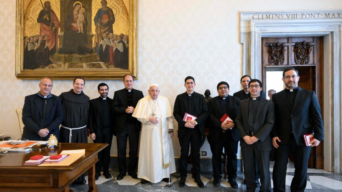 Papa Francesco Incontra Il Col