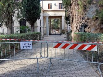 Parte Del Soffitto In Cartonge