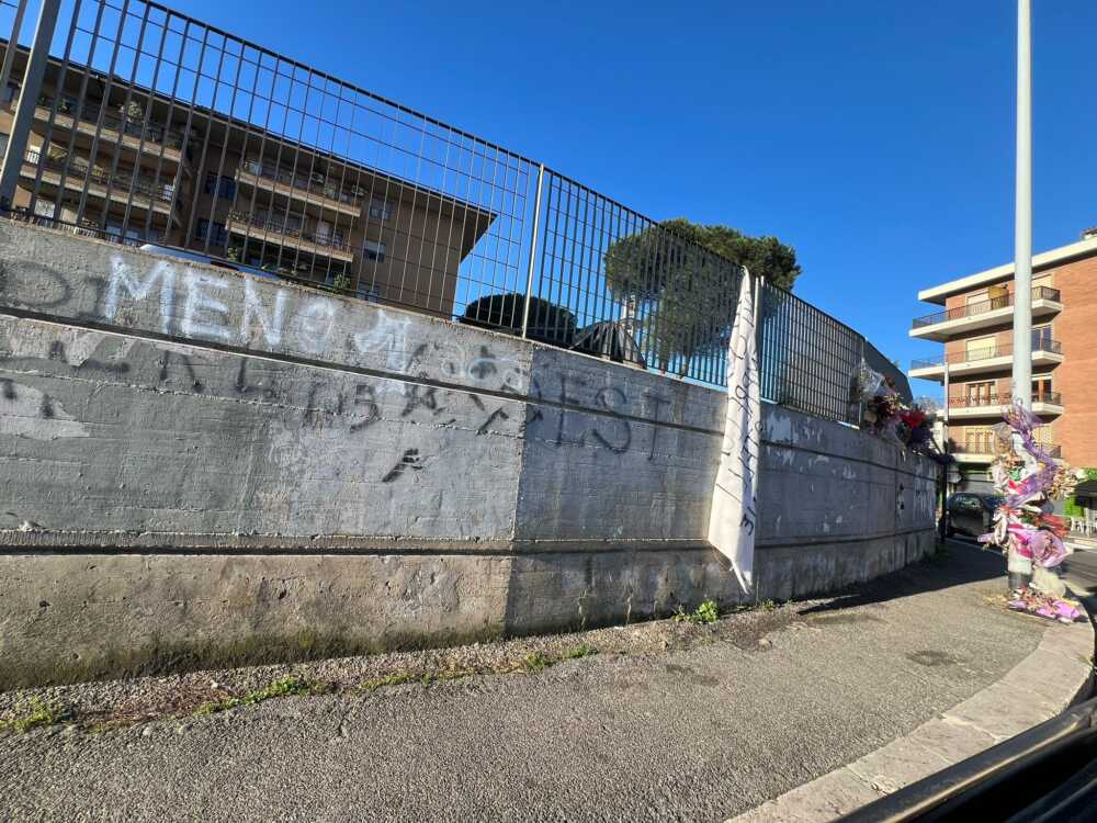Polizia Sotto Attacco3A Mosap D