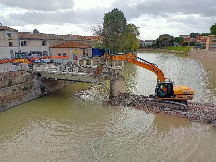 Ponte Garibaldi3A Il Dibattito