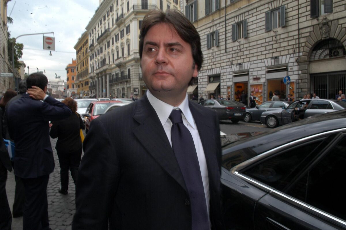 Processo In Arrivo Per Stefano