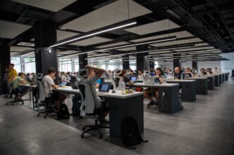 Proteste All27Aquila Contro Il
