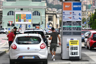 Proteste In Crescita Per Anoma