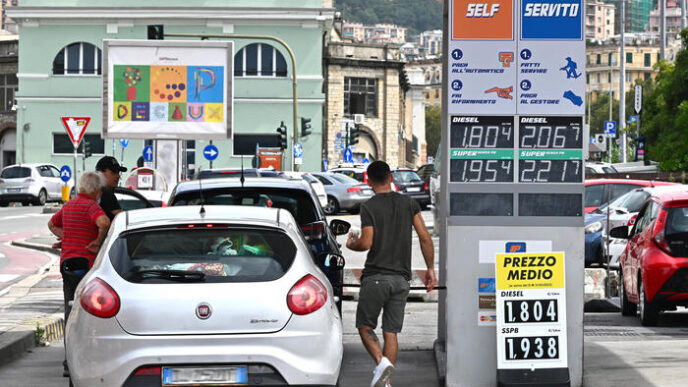 Proteste In Crescita Per Anoma