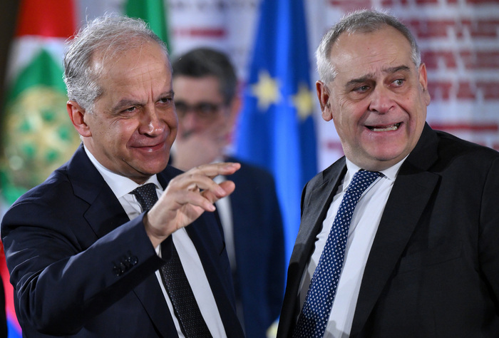 Quindici Ambulanti Abusivi Den
