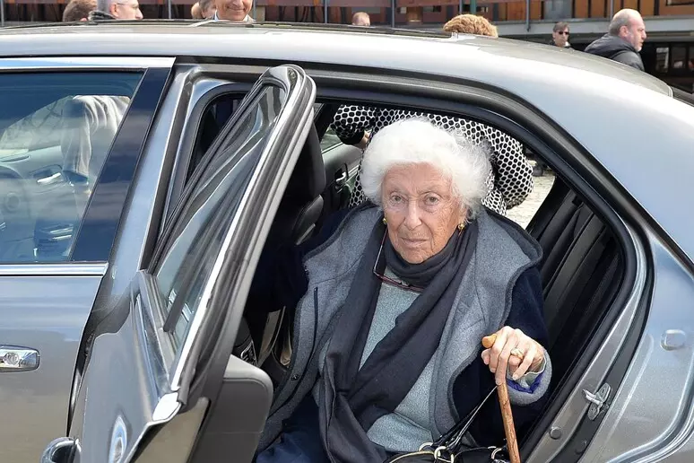 Rapina Notturna In Villa3A Ladr