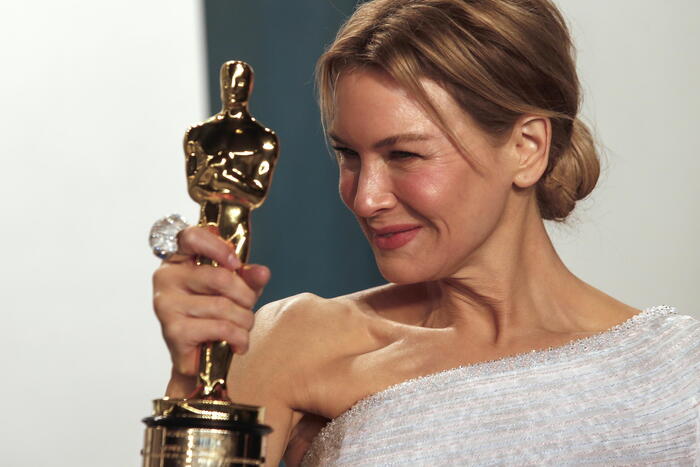 Renc3A9E Zellweger Racconta Il Su