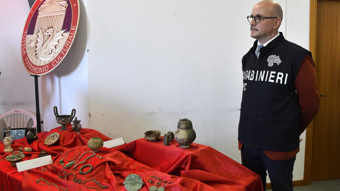 Restituzione Di Reperti Storic