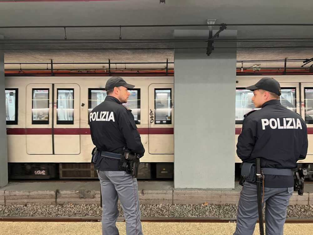 Riapertura Scuole3A La Polizia