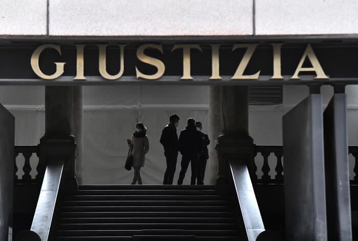 Richiesta Di Rinvio A Giudizio