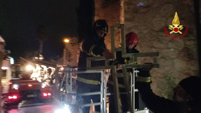 Rimozione Urgente Del Crocefis