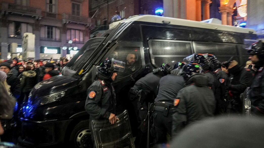 Rimpatrio Di Immigrati Irregol