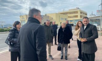 Rinnovamento Della Marina Di L