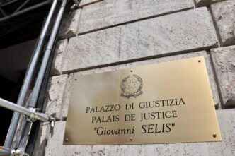 Rinviato A Giudizio Il Maestro