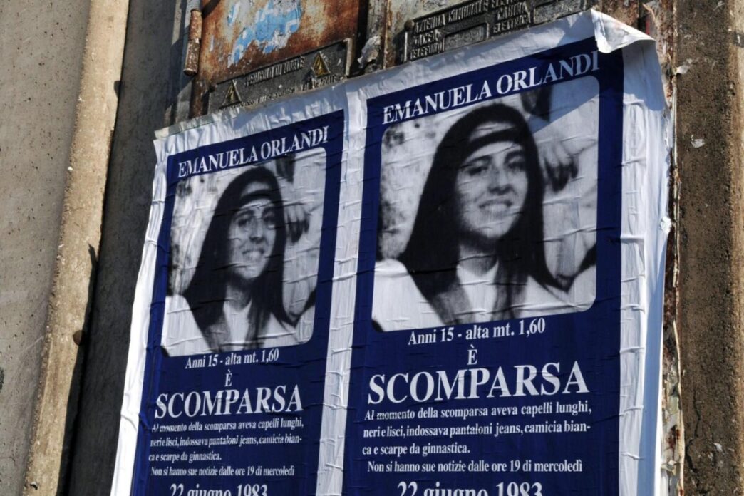 Ritrovato Un Fascicolo Vuoto S
