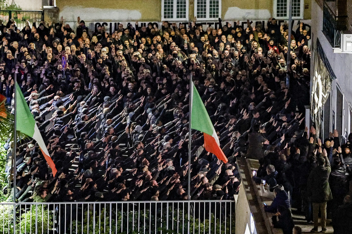 Roma2C Digos Al Lavoro Per Iden