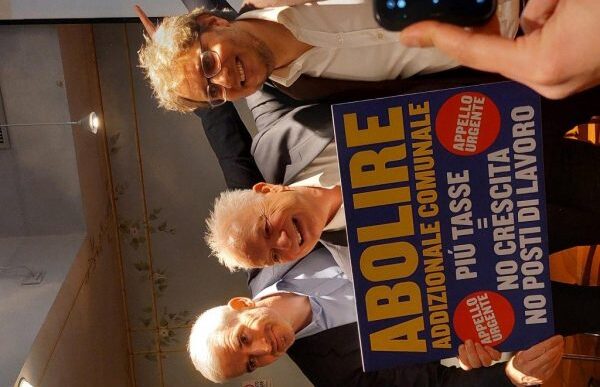Ryanair Lancia Piani Per L27Est