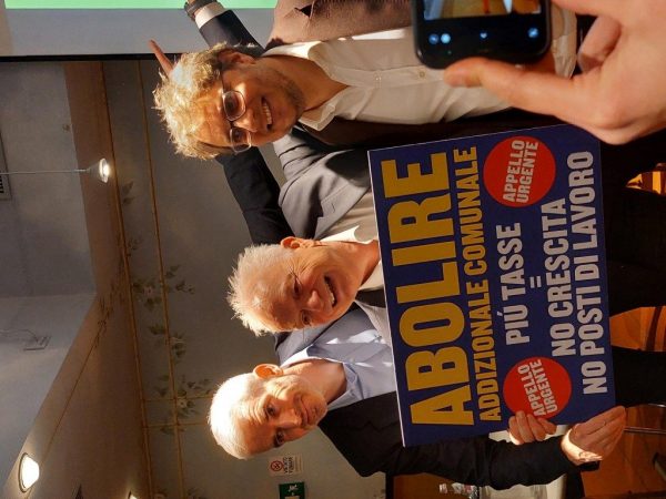 Ryanair Lancia Piani Per L27Est