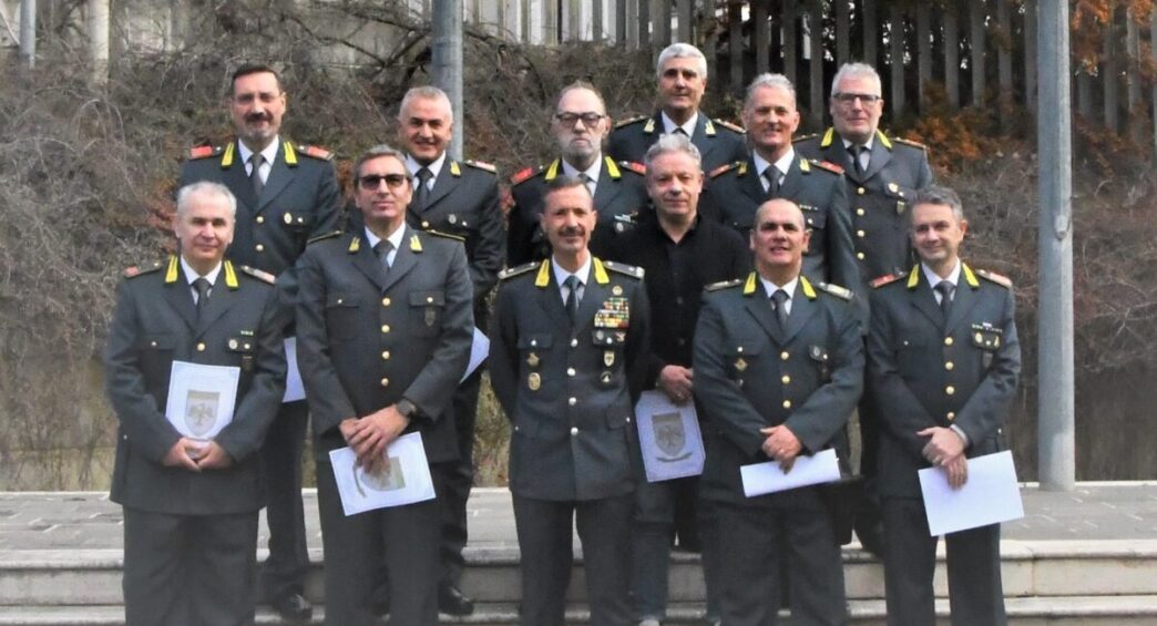 Saluti E Riconoscimenti Nella
