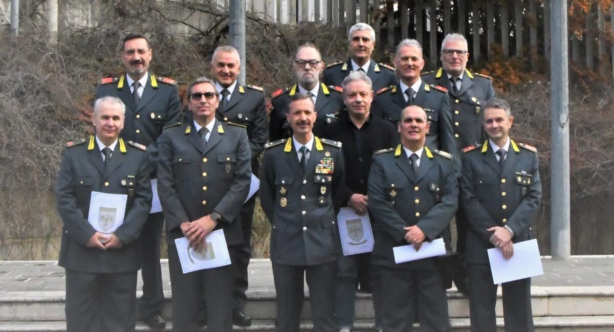 Saluti E Riconoscimenti Nella