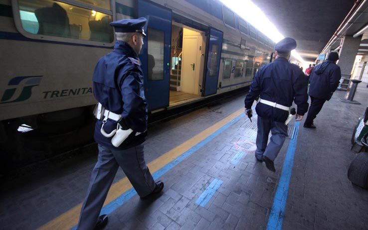 Salvataggio Di Una Donna In Pe