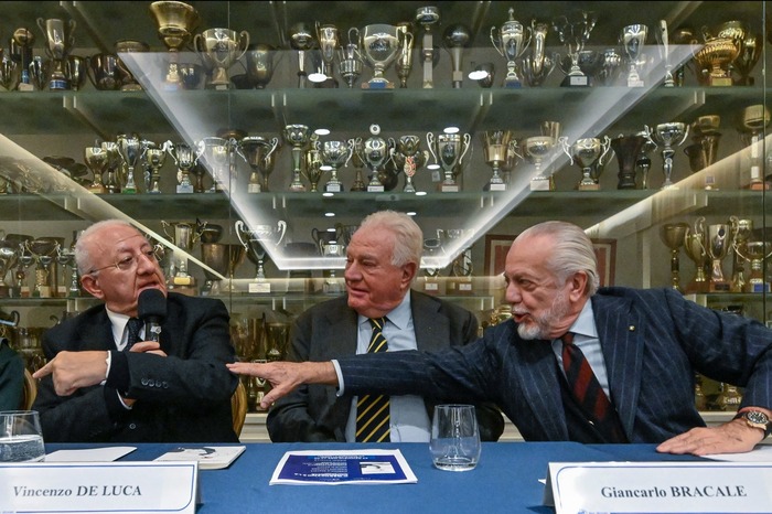 Scontro Di Opinioni Tra De Luc