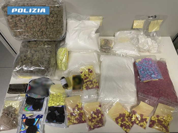 Scoperto Traffico Di Droga A M