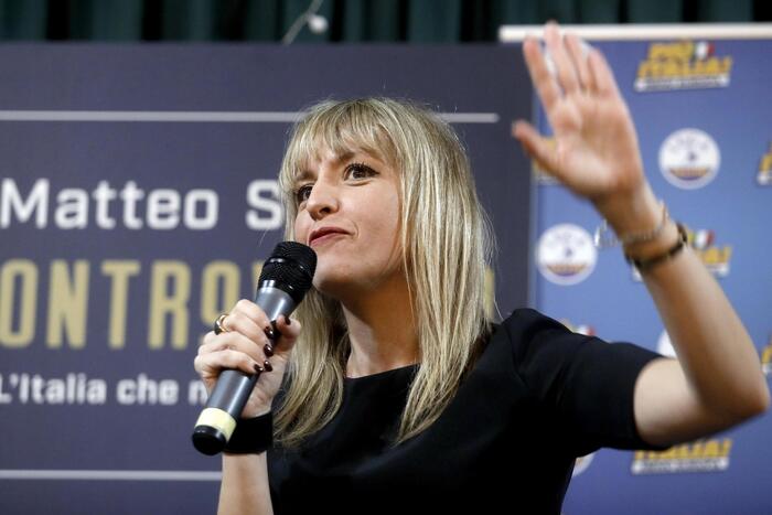 Sede Della Lega Di Milano Viol