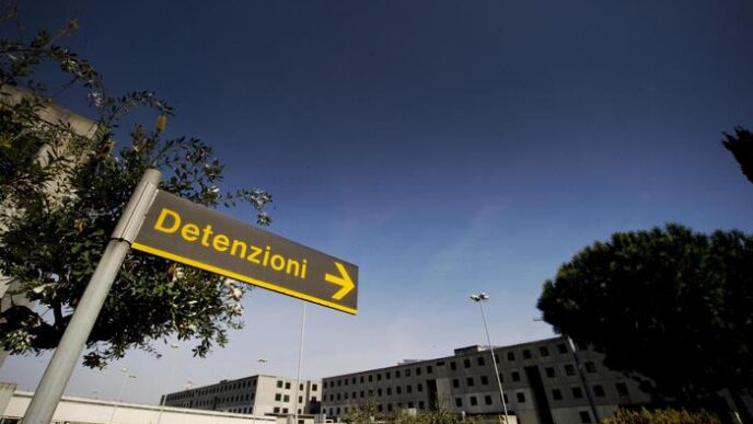 Sequestrati 18 Cellulari Nel B