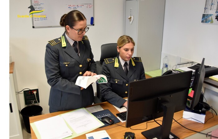 Sequestrati Beni A Coniugi Di