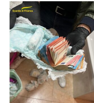 Sequestro Di Denaro E Droga3A A