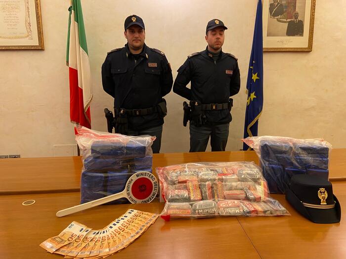 Sequestro Di Droga Nel Pesares