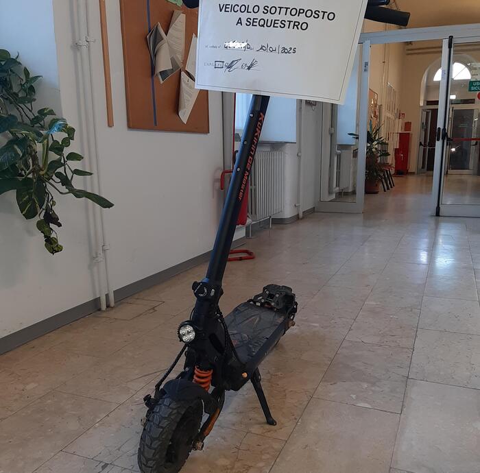 Sequestro Di Monopattino Elett
