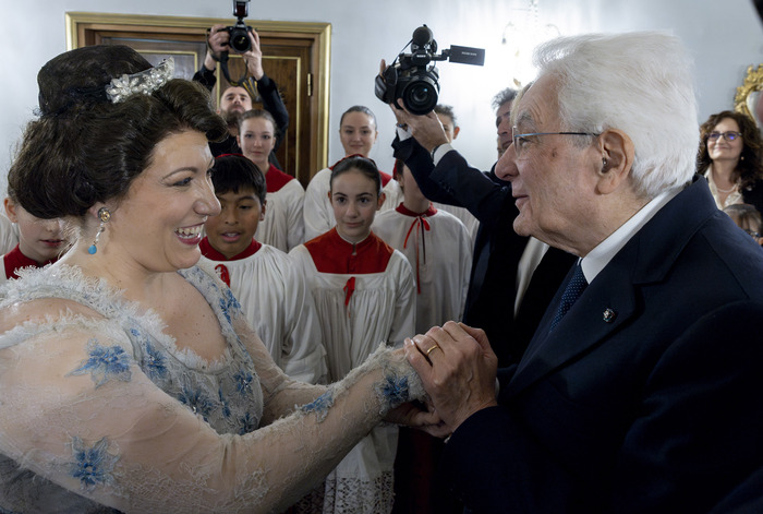 Sergio Mattarella Celebra I 12