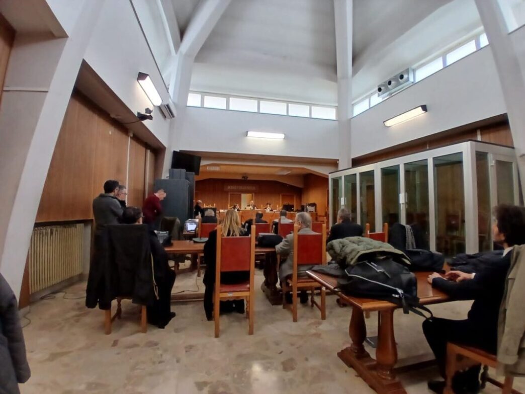 Slitta Ancora Il Processo Per