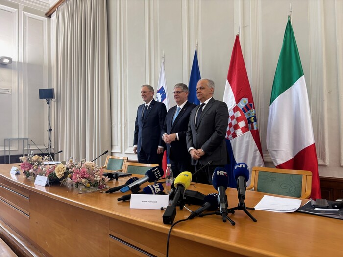 Slovenia2C Italia E Croazia Si