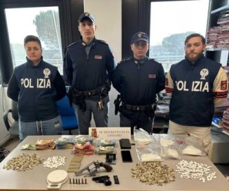 Smantellato Magazzino Di Droga