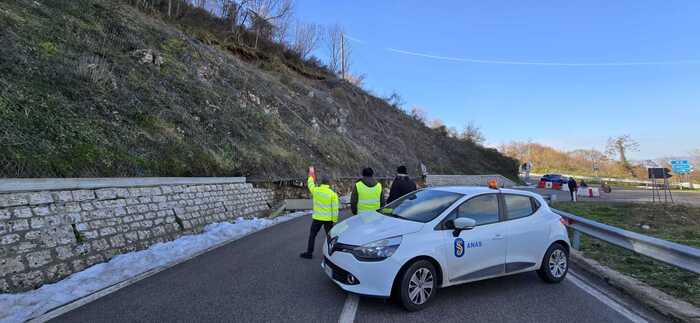 Smottamenti Sulla Strada Stata