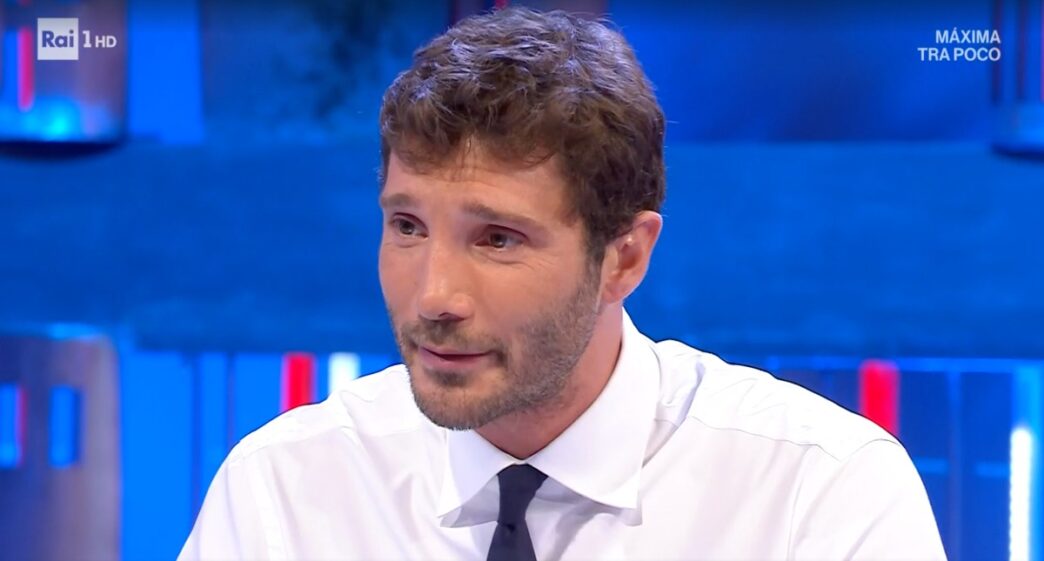Stefano De Martino Alla Guida