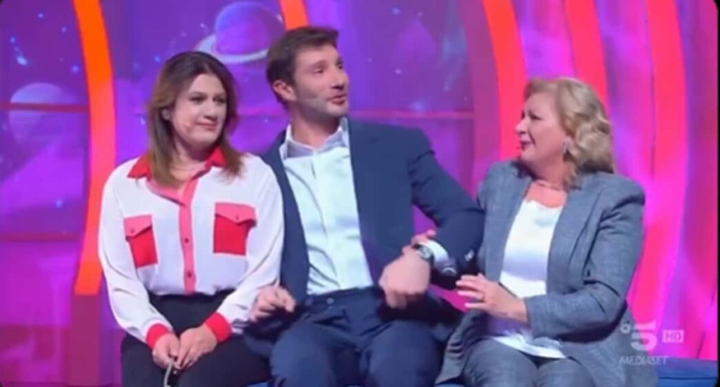 Stefano De Martino Sorprende U